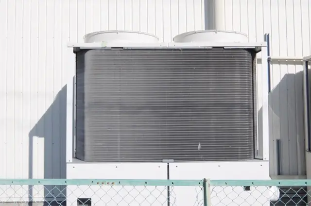 屋外の熱交換器